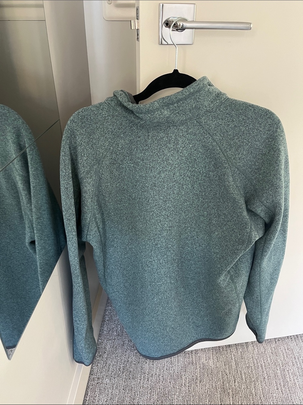Patagonia Men's Zip-Up Fleece Pullover in Teal - Picture 2 of 2